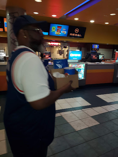 Movie Theater «UA Kaufman Astoria Cinemas 14 & RPX», reviews and photos, 35-30 38th St, Astoria, NY 11101, USA