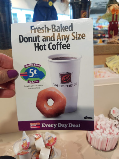 Convenience Store «United Dairy Farmers», reviews and photos, 395 E Main St, Wilmington, OH 45177, USA