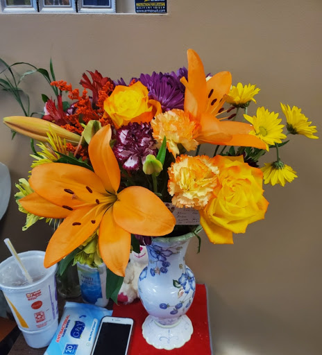 Florist «Irish Rose and GIfts», reviews and photos, 33608 W Seven Mile Rd, Livonia, MI 48152, USA