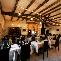 Atmosphère du Restaurant français Auberge du Val Marie à Villeneuve-de-la-Raho - n°1