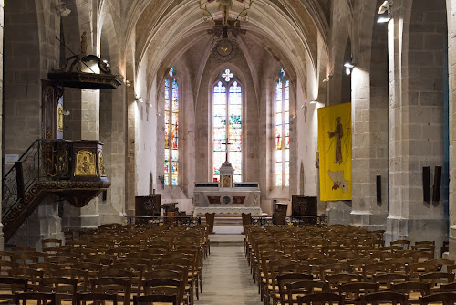 Collégiale à Saint-Bonnet-le-Château