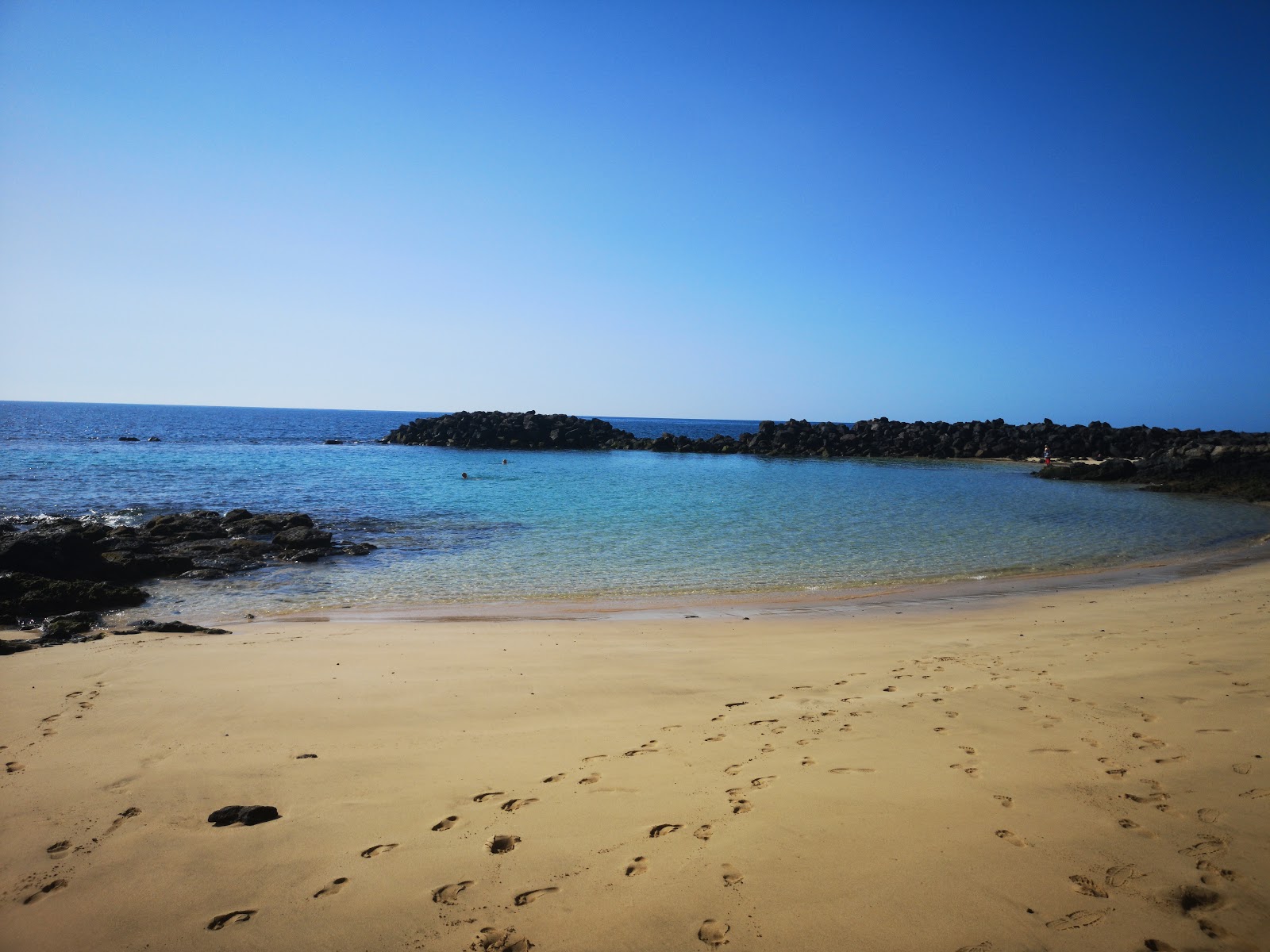 Zdjęcie Playa del Jablillo z mała zatoka