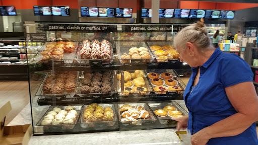 Supermarket «Market 32», reviews and photos, 990 Torringford St, Torrington, CT 06790, USA