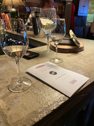 Wine Store «Colonial Beverage», reviews and photos, 8389 Mayfield Rd, Chesterland, OH 44026, USA