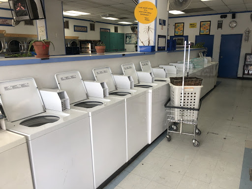 Laundromat «Cypress Bubbles», reviews and photos, 16900 Lakewood Blvd, Bellflower, CA 90706, USA