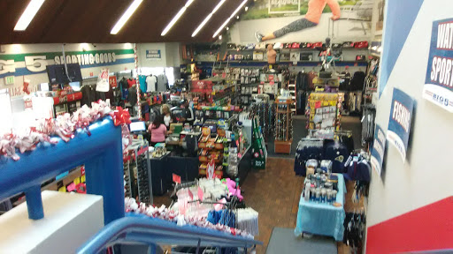 Sporting Goods Store «Big 5 Sporting Goods - Wilshire», reviews and photos, 6601 Wilshire Blvd, Los Angeles, CA 90048, USA