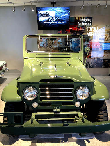 Toyota Dealer «Sunrise Toyota», reviews and photos, 3984 Sunrise Hwy, Oakdale, NY 11769, USA