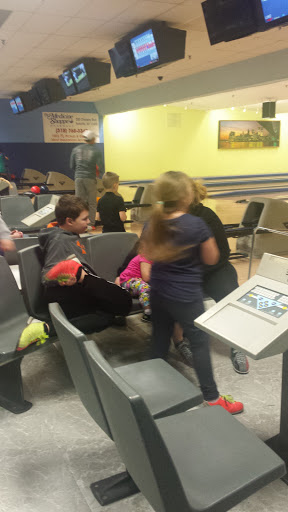 Bowling Alley «Vista Lanes Bowling Center», reviews and photos, 550 Oriskany Blvd, Yorkville, NY 13495, USA