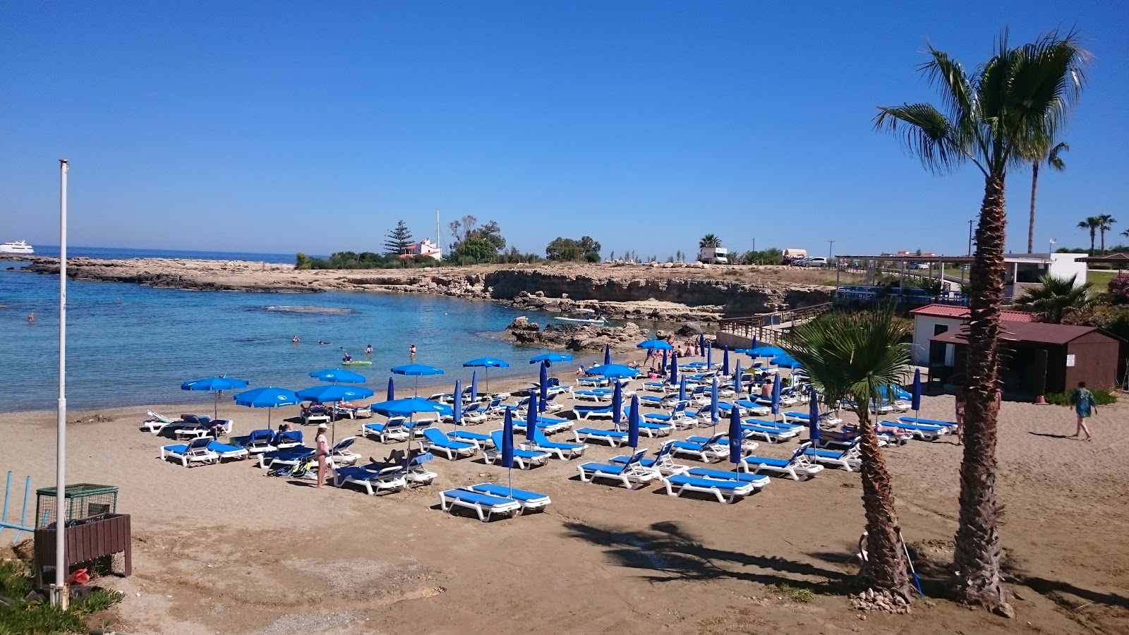 Photo of Nisia Loumbardi beach with small bay