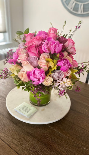 Florist «Quinn Florist», reviews and photos, 3524 Broadway, Astoria, NY 11103, USA