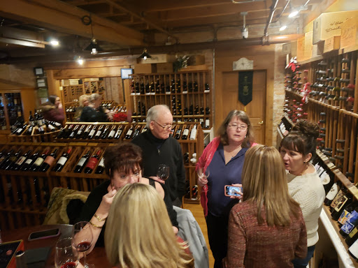 Wine Store «The Wine Exchange», reviews and photos, 1 Illinois St # 120, St Charles, IL 60174, USA