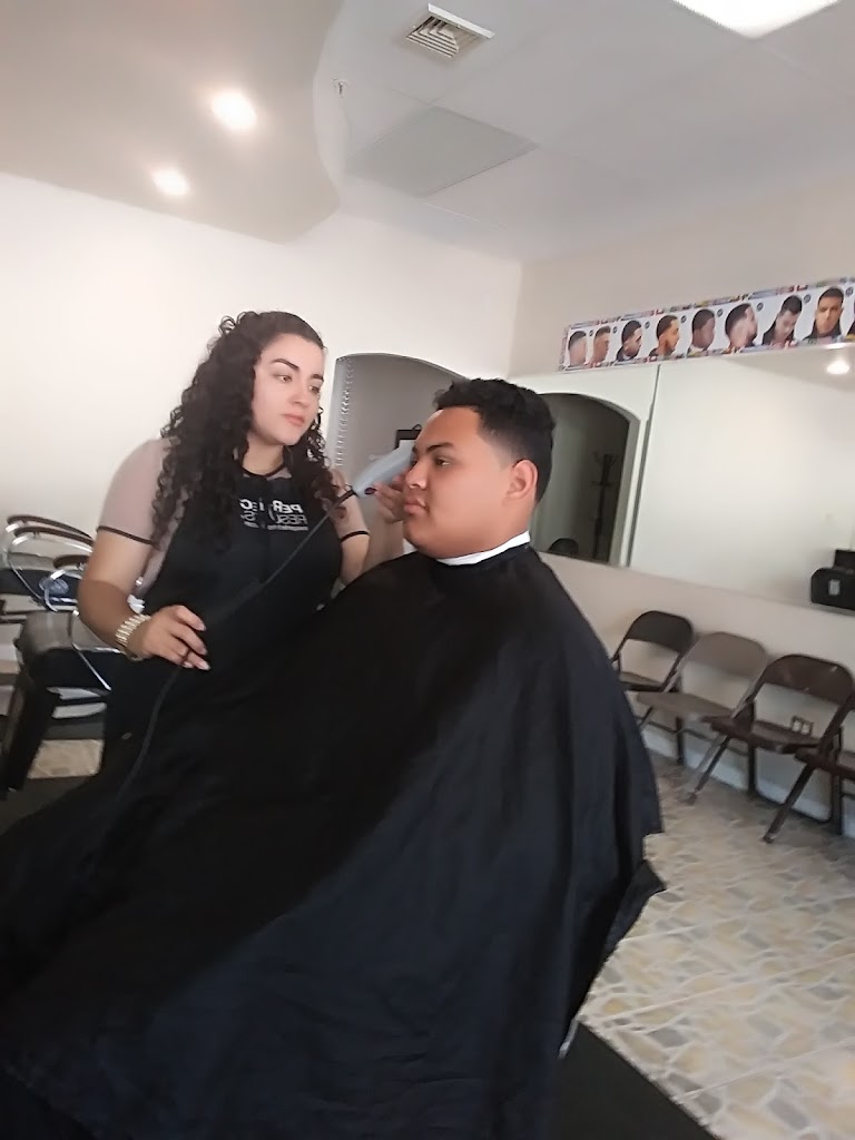 Lea's Barber Shop 11731