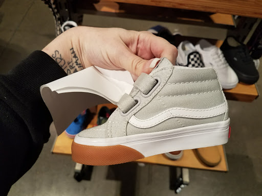 Shoe Store «Vans», reviews and photos, 2855 Stevens Creek Blvd b401, Santa Clara, CA 95050, USA