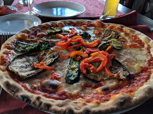 Ristorante Pizzeria La Grotta in Valtournenche, Valle dAosta