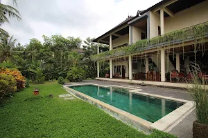 Uma Capung Mas Villa & Cottages image