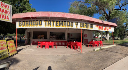 Tacos de Birria y borrego tatemado “Miju”