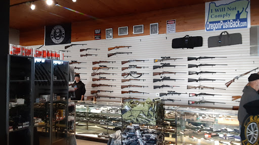 Pawn Shop «Newport Pawn Shop», reviews and photos, 224 SW Coast Hwy, Newport, OR 97365, USA