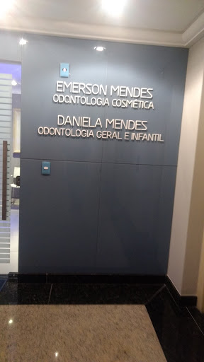 Emerson Mendes Odontologia Cosmética