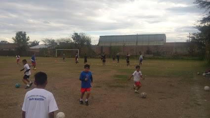 Campo De Fútbol Gigante - Priv. Lázaro Cárdenas 453-309, San Martin de Las Flores, 45620 San Pedro Tlaquepaque, Jal., Mexico
