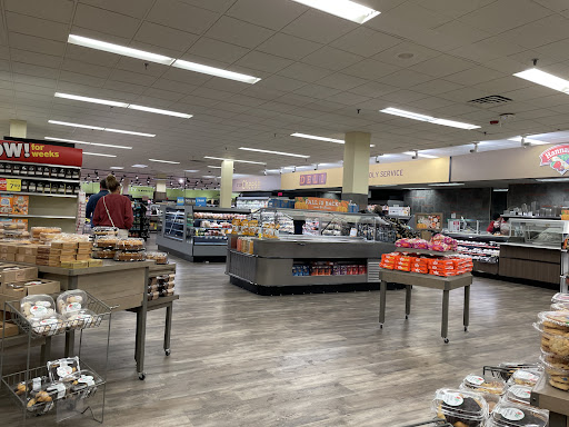Grocery Store «Hannaford Supermarket», reviews and photos, 299 Elm St, Biddeford, ME 04005, USA