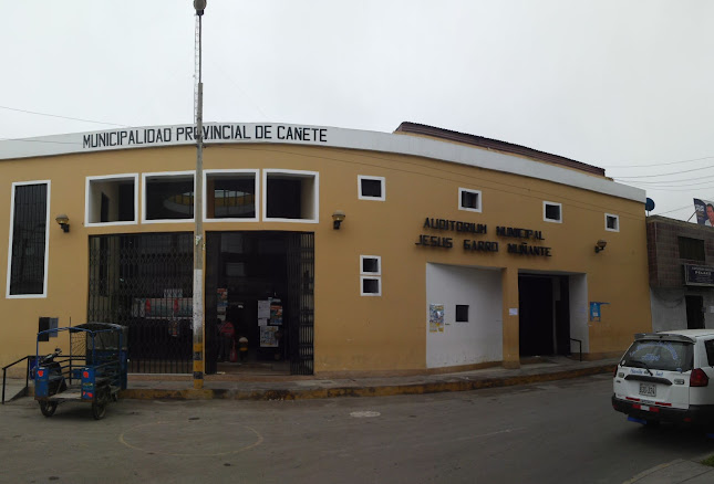 Opiniones de Auditorio de Garro Muñante en San Vicente de Cañete - Oficina de empresa