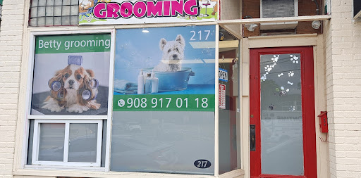 Betty On Call Pet Grooming LLC