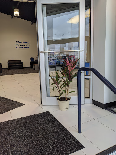 Used Car Dealer «Pre-Owned Cars by The Dean», reviews and photos, 2918 Lebanon Church Rd, West Mifflin, PA 15122, USA