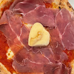 Photo n°3 de l'avis de Joana.a fait le 11/07/2023 à 19:07 sur le  Scugnizzo Napoletano Di Masullo Giuseppe à Modugno