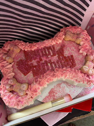 Pet Supply Store «Haute Dogs Boutique & Barkery», reviews and photos, 507 Georgia St, Vallejo, CA 94590, USA