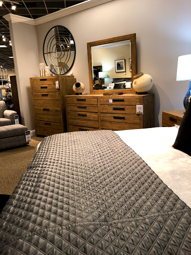 Furniture Store «Havertys Furniture», reviews and photos, 1175 Eglin Pkwy, Shalimar, FL 32579, USA