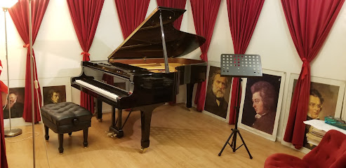 Ecole du piano autrement/Cours de piano et location de studios de répétition