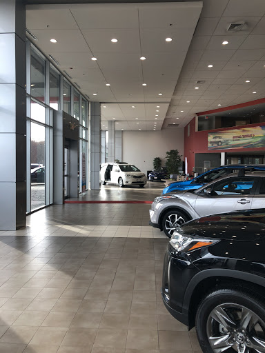 Car Dealer «Colonial Toyota», reviews and photos, 550 George Washington Hwy, Smithfield, RI 02917, USA