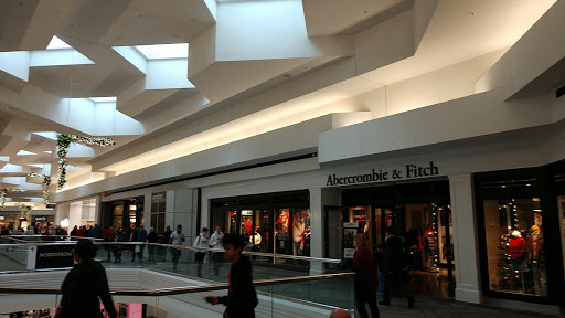 Shopping Mall «Woodfield Mall», reviews and photos, 5 Woodfield Mall, Schaumburg, IL 60173, USA