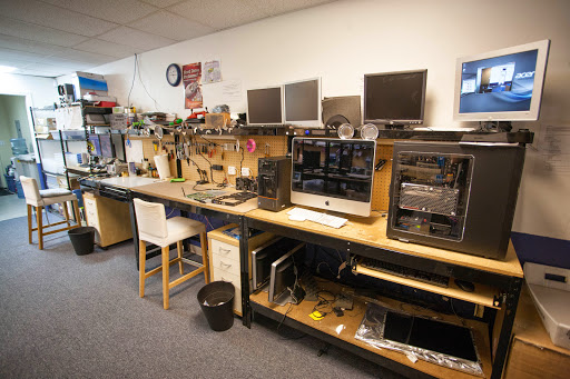 Nerds On Call image