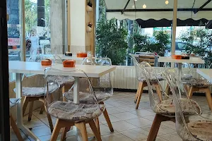Le Café De Flore image