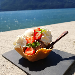 Photo n°26 de Chalet chez Mimi's restaurant au bord du lac à Aix-les-Bains ()