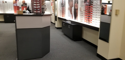 Eye Care Center «Visionworks - Lincolnwood Town Center», reviews and photos, 3333 W Touhy Ave Ste D01D, Lincolnwood, IL 60712, USA
