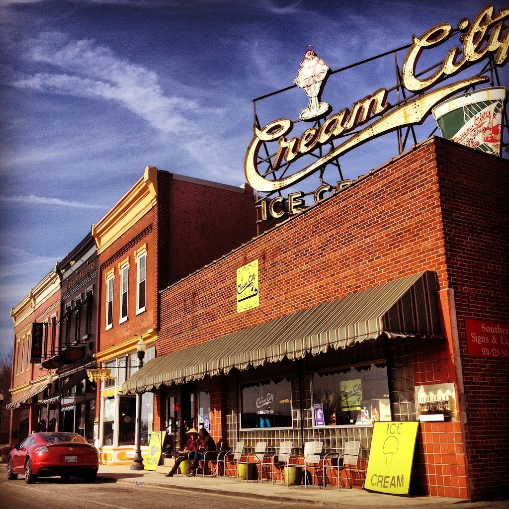 Cream City Ice Cream & Coffee House 38501
