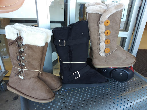 Boot Store «AJ Shoes», reviews and photos, 722 SW Military Dr, San Antonio, TX 78221, USA