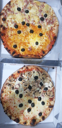 Plats et boissons du Pizzeria Halt'o pizz à Cappelle-Brouck - n°7