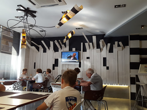 Información y opiniones sobre Mikado de Berga