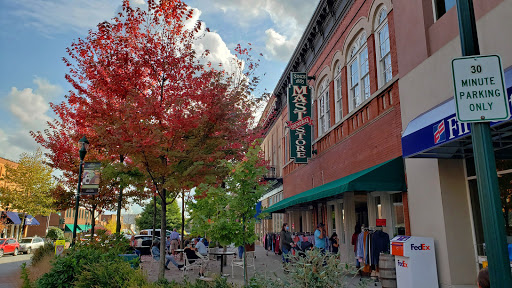 General Store «Mast General Store Hendersonville», reviews and photos, 527 N Main St, Hendersonville, NC 28792, USA