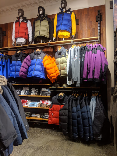 Clothing Store «The North Face», reviews and photos, 1515 Walnut St, Philadelphia, PA 19102, USA