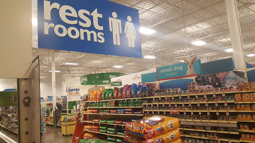 Pet Supply Store «PetSmart», reviews and photos, 3211 Peoples St, Johnson City, TN 37604, USA