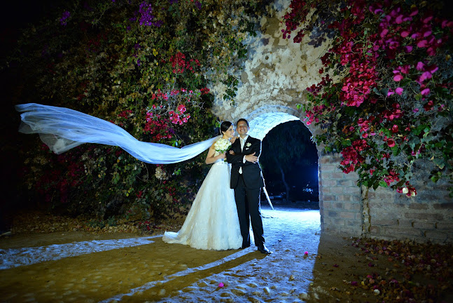 Opiniones de Edward Salcedo Ormeño (Fotógrafo de Bodas) en Los Olivos - Estudio de fotografía