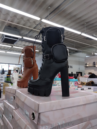 Clothing Store «Viva Fashion», reviews and photos, 5125 S 36th St, Omaha, NE 68107, USA