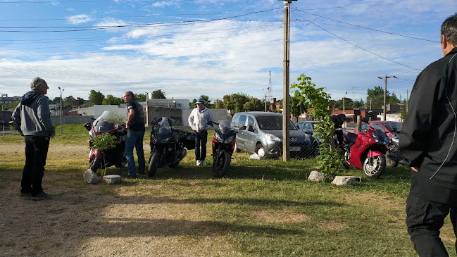 Opiniones de Sede De Motociclistas Los Truenos en San José de Mayo - Tienda de motocicletas