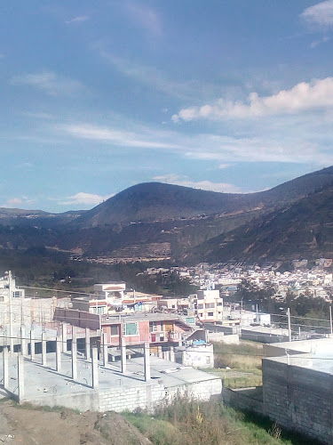 Calle J (Oe2D) y Principal, Quito 170120, Ecuador