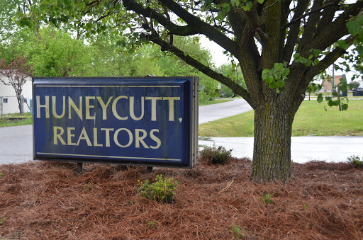 Real Estate Agency «Huneycutt Realtors», reviews and photos, 1715 Fort Campbell Blvd, Clarksville, TN 37042, USA