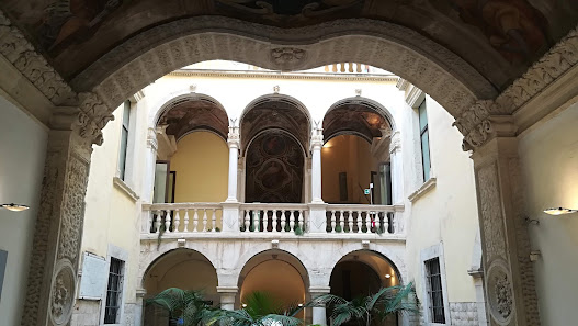 Palazzo DELLA MARRA - Pinacoteca DE NITTIS Via Cialdini, 74, 76121 Barletta BT, Italia
